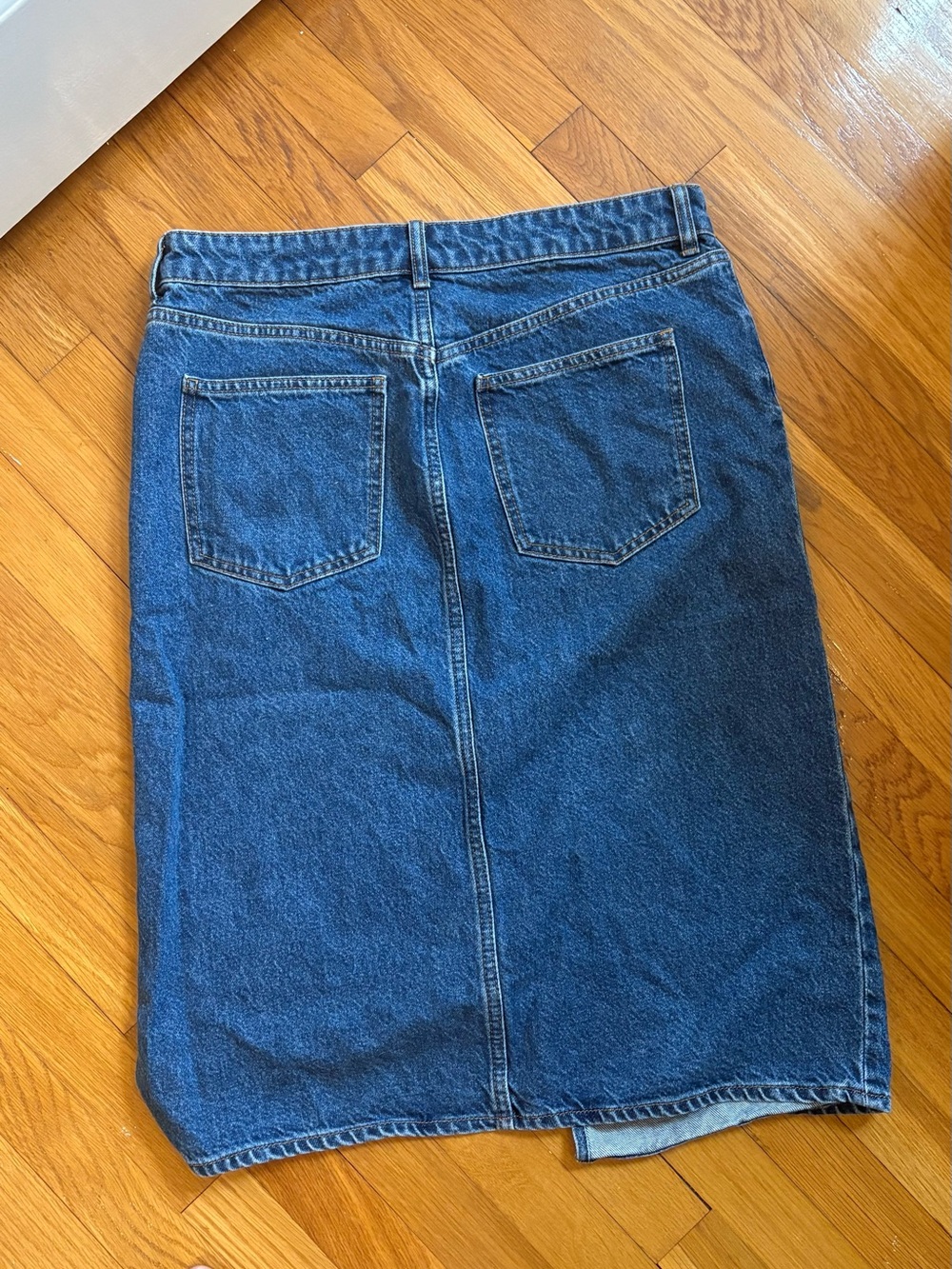 H&M Dark Blue Denim Skirt 💙 with Front Button Detail - Picture 2 of 3